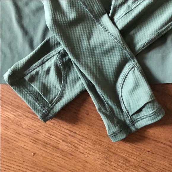 🌲Mossy forest green Lululemon long sleeve top🌲 - Picture 3 of 3